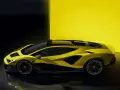 Żółte Lamborghini z czarnymi akcentami. Zastanawiasz się, ile kosztuje najtańsze Lamborghini?