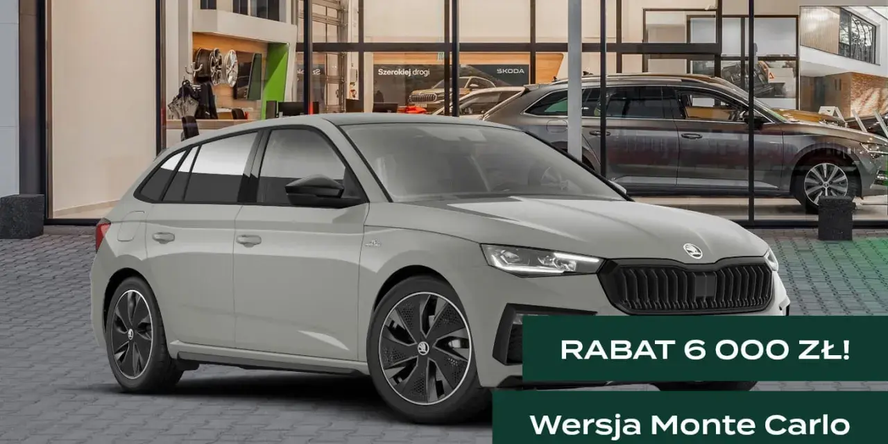 Szara Skoda Scala w wersji Monte Carlo, z rabatem 6000 zł, prezentowana w salonie.