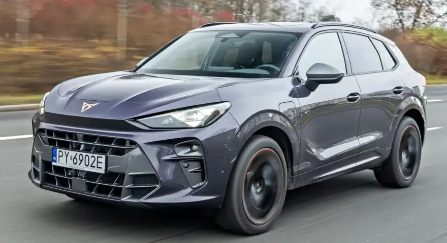 Nowy Cupra Terramar w ruchu. Sprawdź aktualną cupra terramar cena i dostępne wersje.