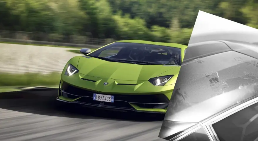 Zielony Lamborghini Aventador na torze. Zastanawiasz się, ile kosztuje ubezpieczenie Lamborghini Aventador?