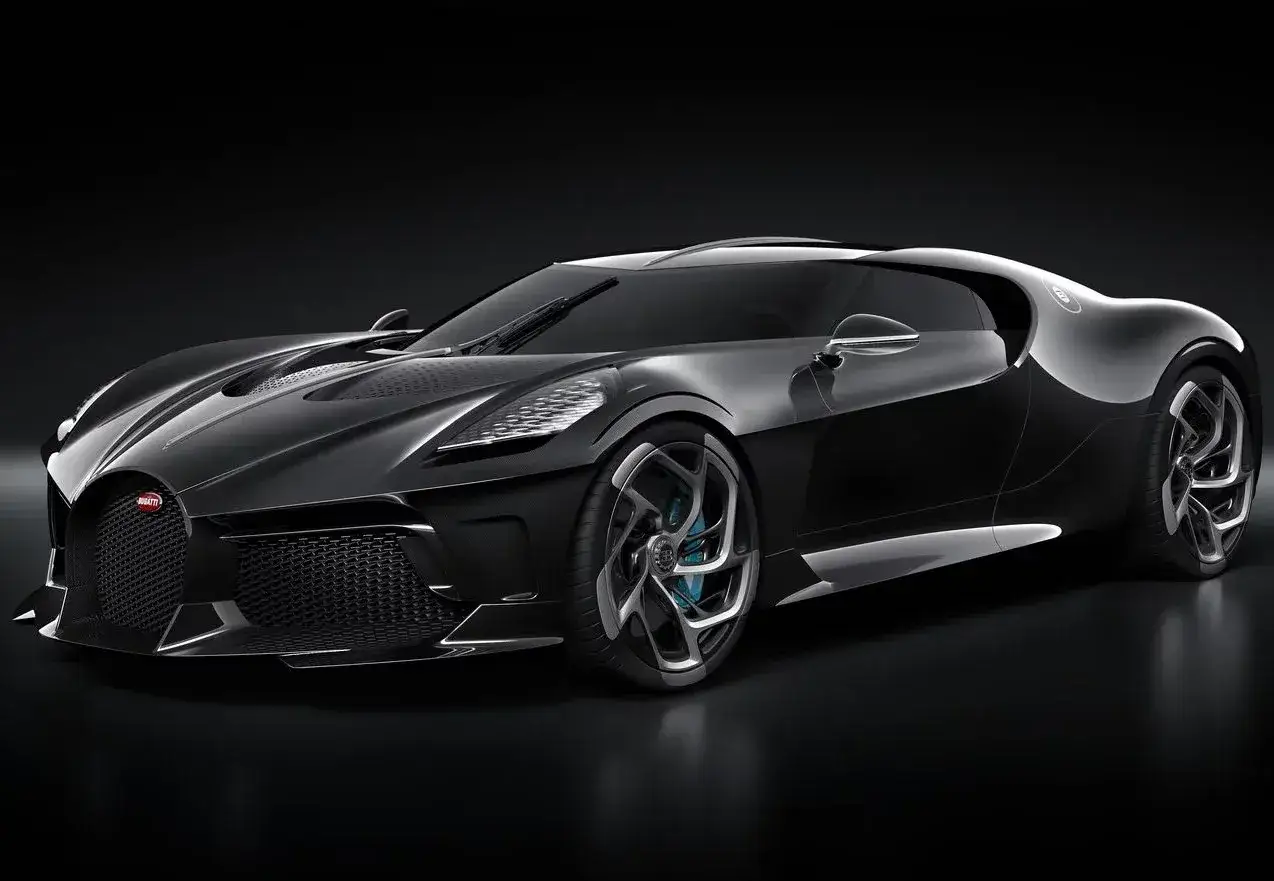 Elegancja Bugatti La Voiture Noire. Ten hipersamochód ma 1500 koni, co czyni go potężnym dziełem sztuki motoryzacyjnej.